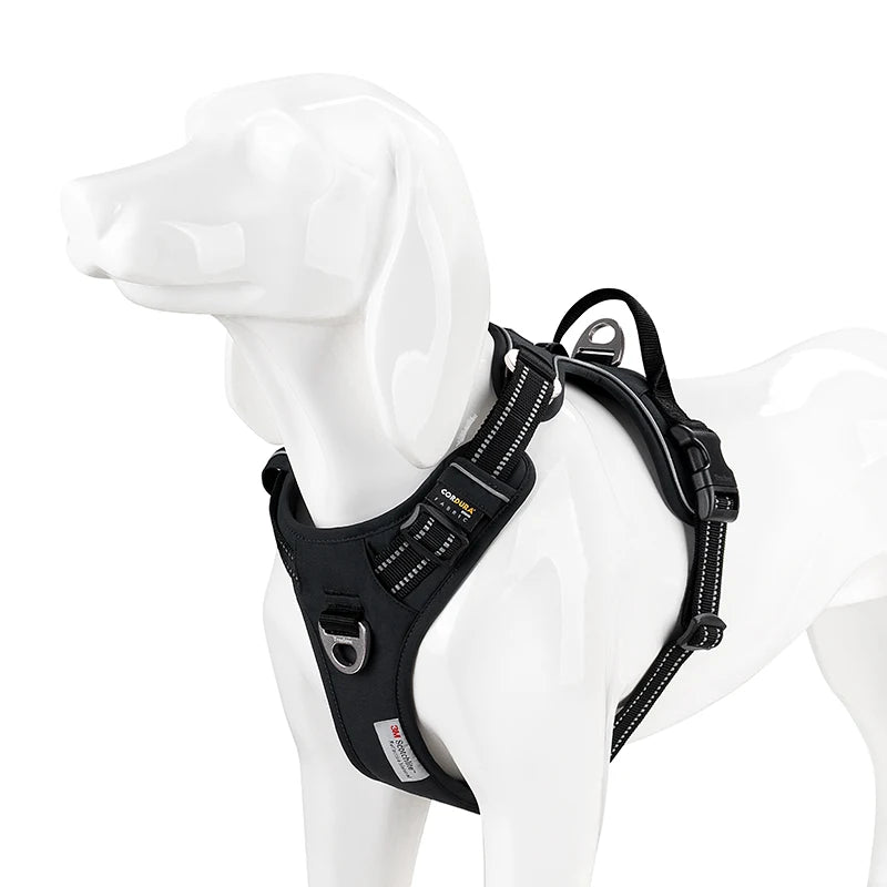 Infographic showing features of Truelove dog harness – reflective, padded, adjustable