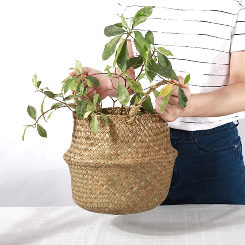 Foldable natural wicker storage basket with handles