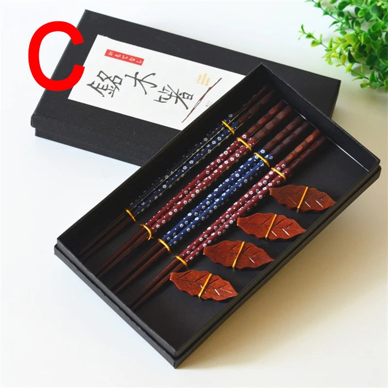 Elegant Japanese-style gift box with 4 wooden chopsticks and 4 rests - eco-friendly tableware set