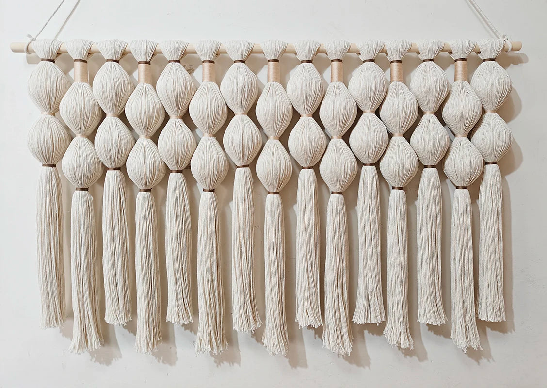 Large 100×60 cm boho macramé wall hanging with tassels and wood accents – natural cotton decor

